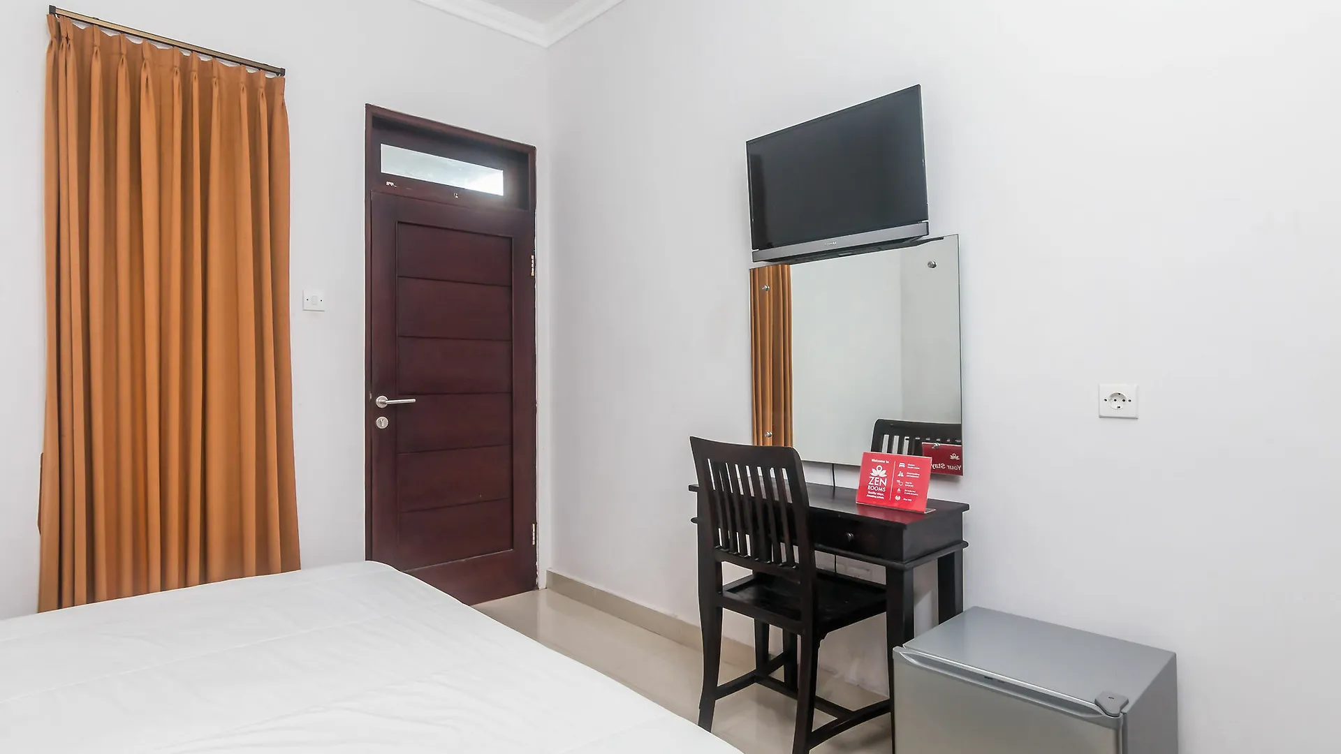 Zen Rooms Seminyak Gang Rahayu Indonesia