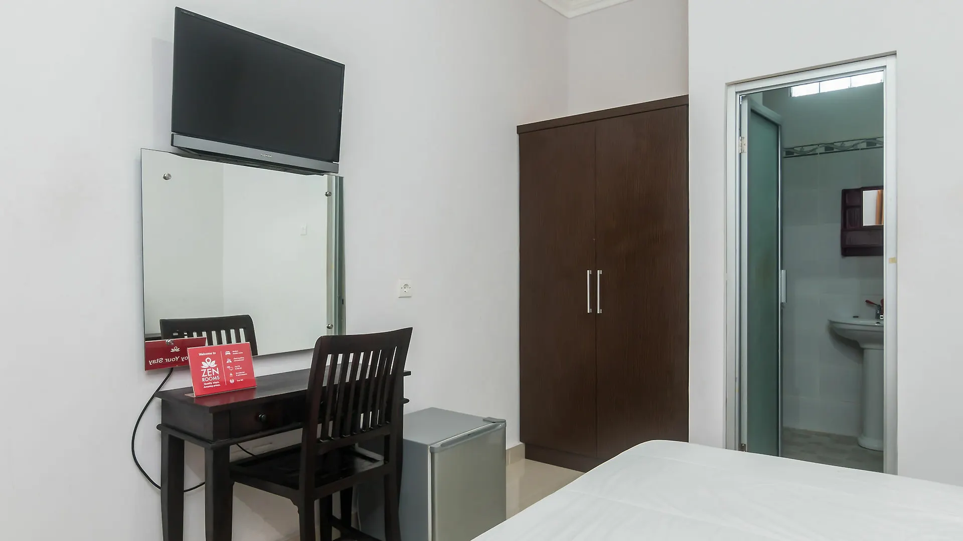 Hotel Zen Rooms Seminyak Gang Rahayu